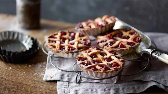 Torciki z nadzieniem z czerwonych owoców