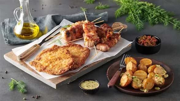 Schabowy z grilla i sałatka z ziemniaków