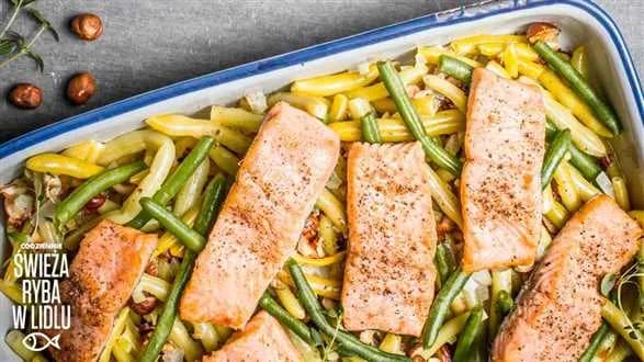 Pstrąg łososiowy z orzechową fasolką