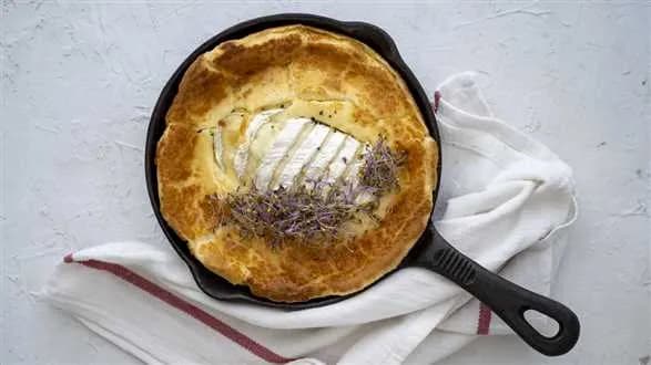 Pieczony naleśnik z serem carré de lest