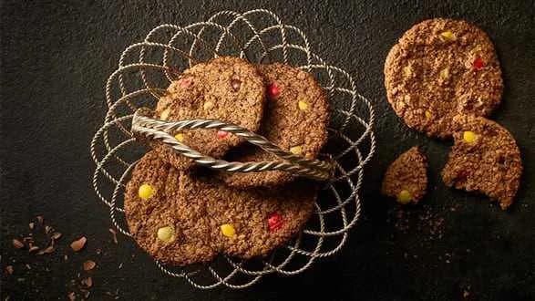 Kolorowe ciasteczka owsiano-czekoladowe