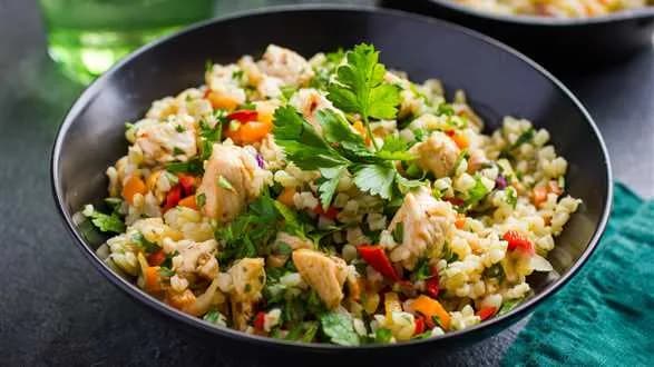 Kaszotto z kurczakiem, warzywami i kolendrą