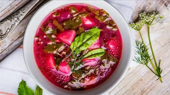 Botwinka – przepis na zupę z botwiny