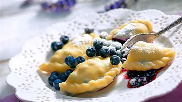 Pierogi z jagodami – przepis