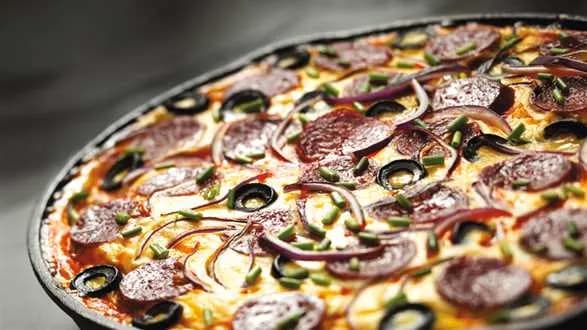 Tortilla z Chorizo i serem Manchego