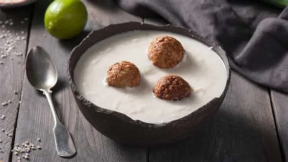 Zupa z białych warzyw z pulpetami