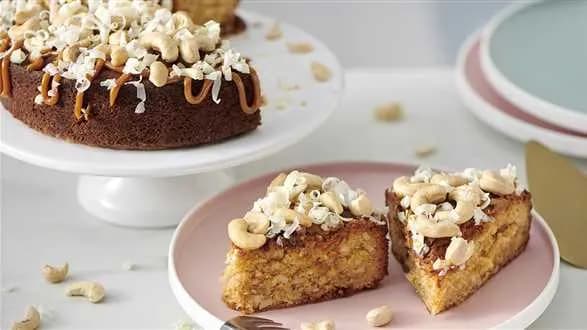 Blondie z nerkowcami i białą czekoladą