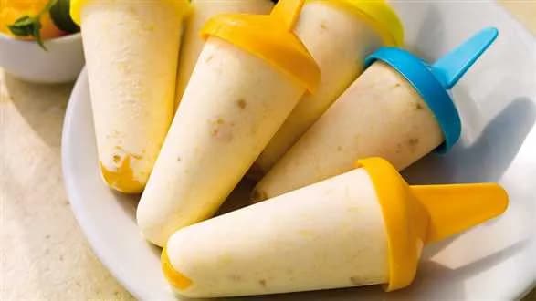 Lody jogurtowo-brzoskwiniowe na patyku