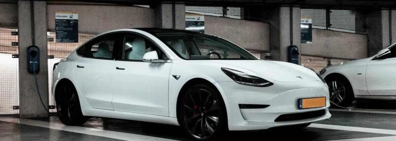 Od kiedy tylko samochody elektryczne? Przyszłość transportu bez spalin