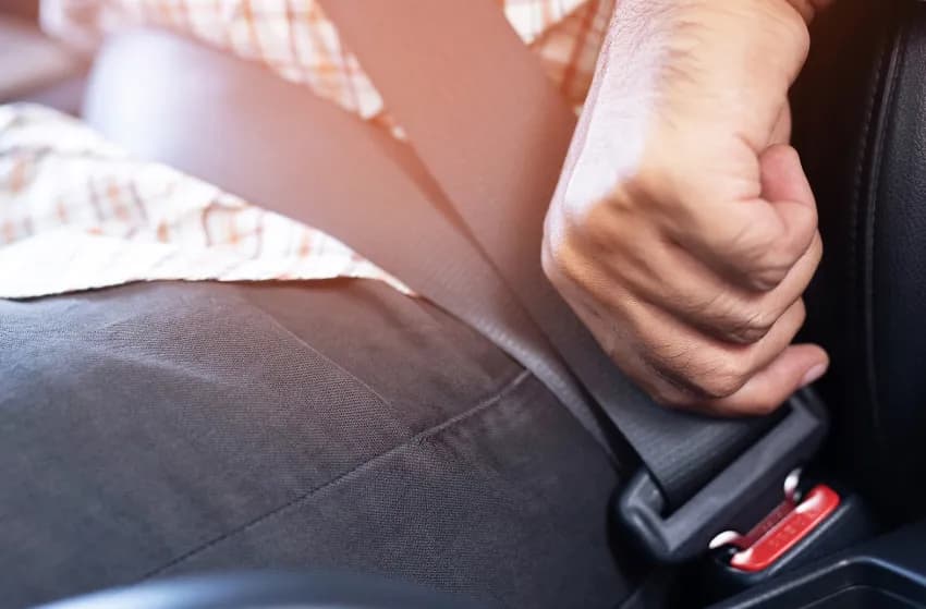 Jak obniżyć pasy bezpieczeństwa w samochodzie i poprawić komfort jazdy