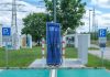 Ładowanie elektryka na autostradzie: jak wybrać stację na postój? Publiczna stacja ładowania samochodów elektrycznych w ekologicznym stylu